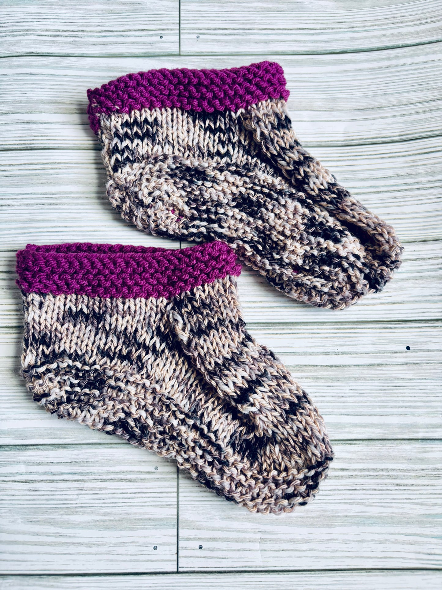 Quiet Day at Home Slippers (M)