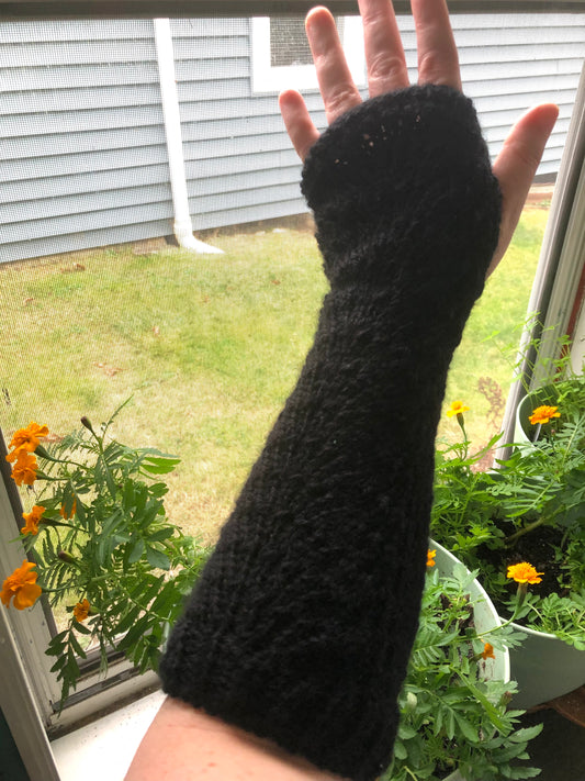 Dark Curves Arm Warmers