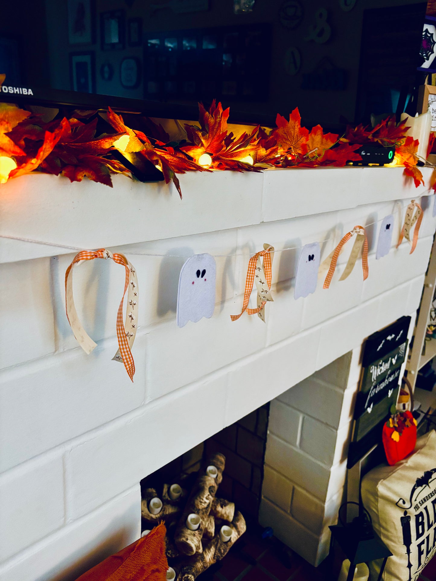 Hey There, Boo! Garland